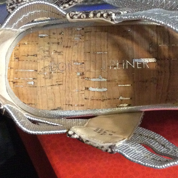 Donald J. Pliner Silver Metallic Snake Print Sandal Size 8 very gently worn - Picture 10 of 15